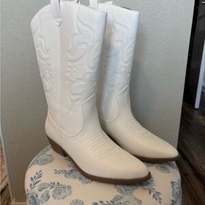 White Western Cowboy Boots